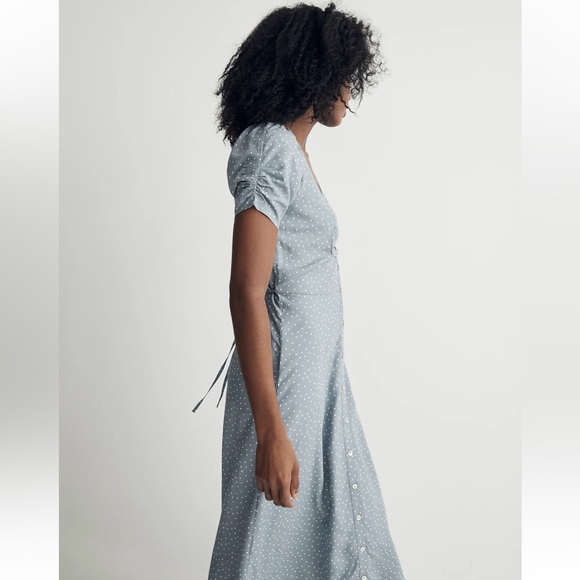 Madewell | Leedra Button-Front Midi Dress in Dot - Picture 2 of 7